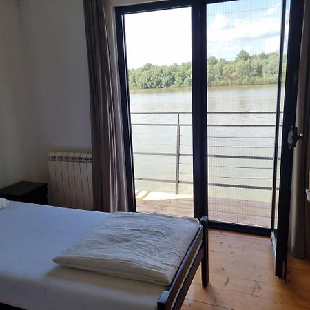 B&B Botel Charlie Belgrad Rum bild