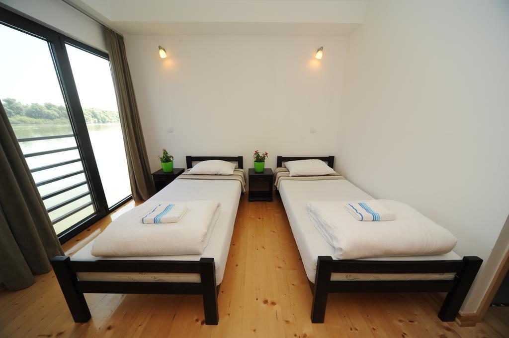 B&B Botel Charlie Belgrad Rum bild