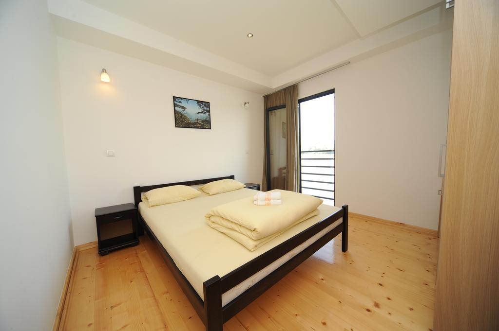 B&B Botel Charlie Belgrad Rum bild