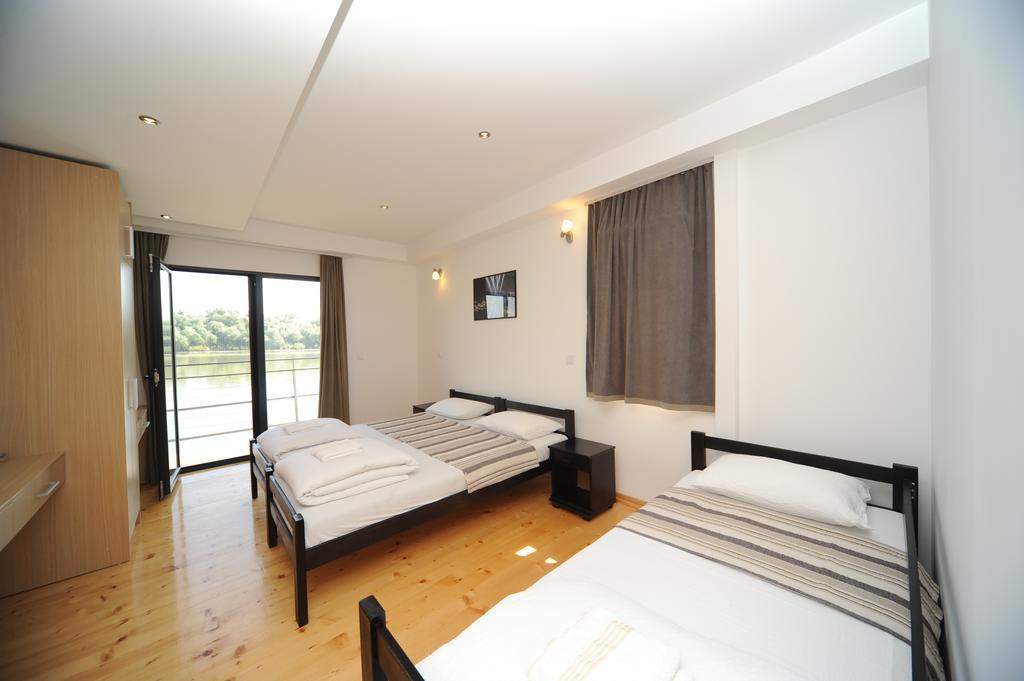 B&B Botel Charlie Belgrad Rum bild